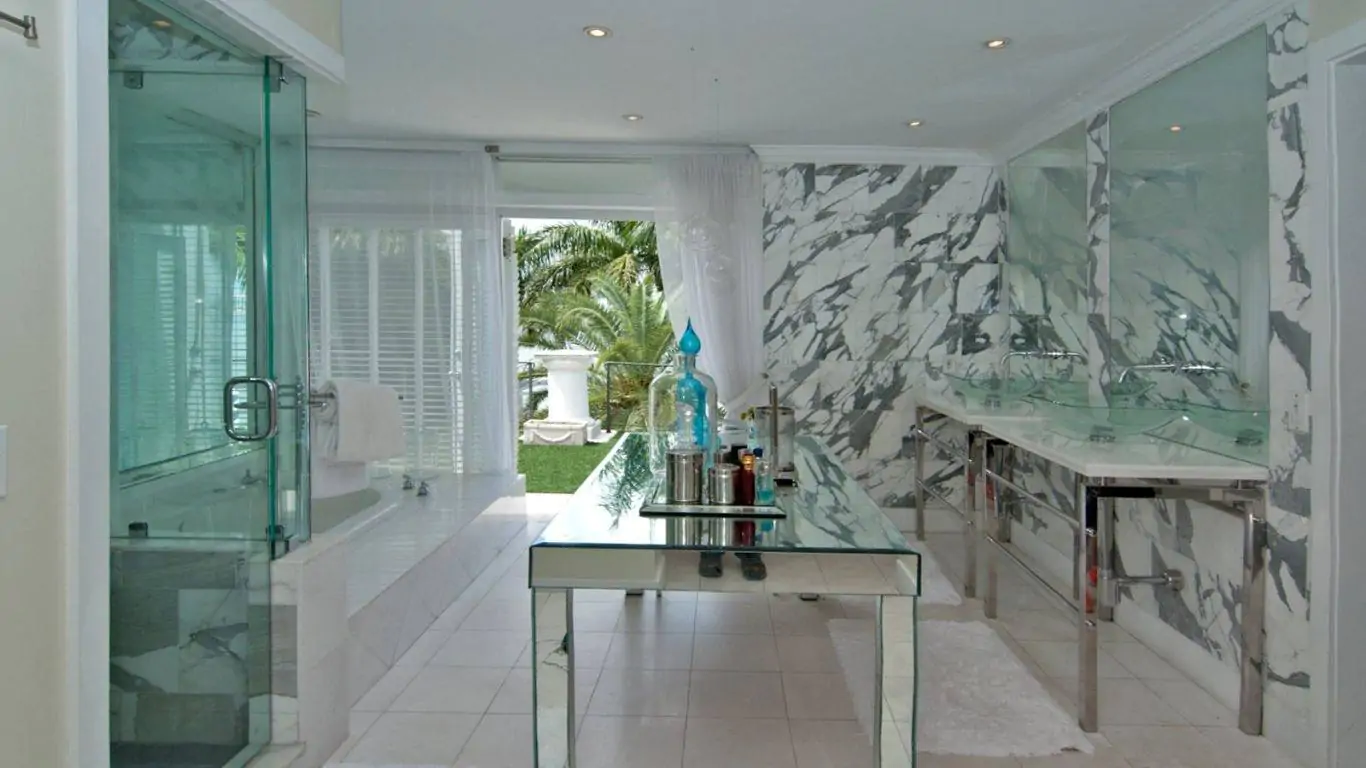 Villa Leighton | Miami