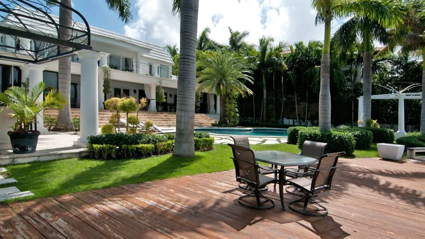 Villa Leighton | Miami