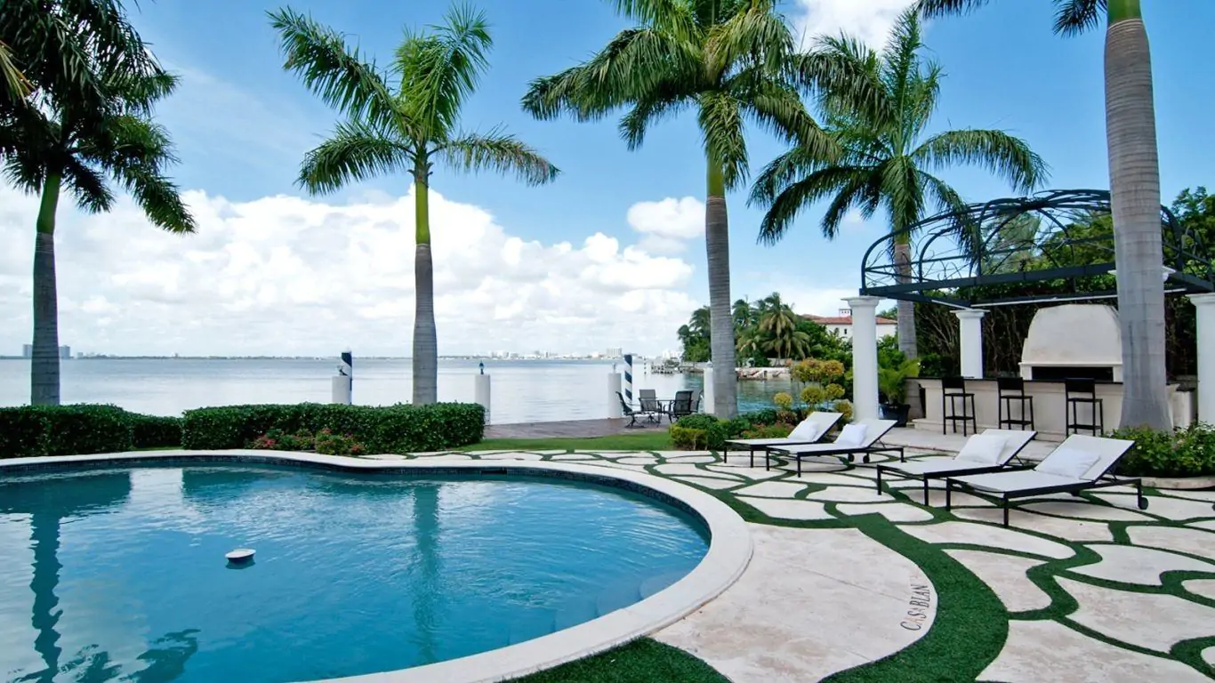 Villa Leighton | Miami