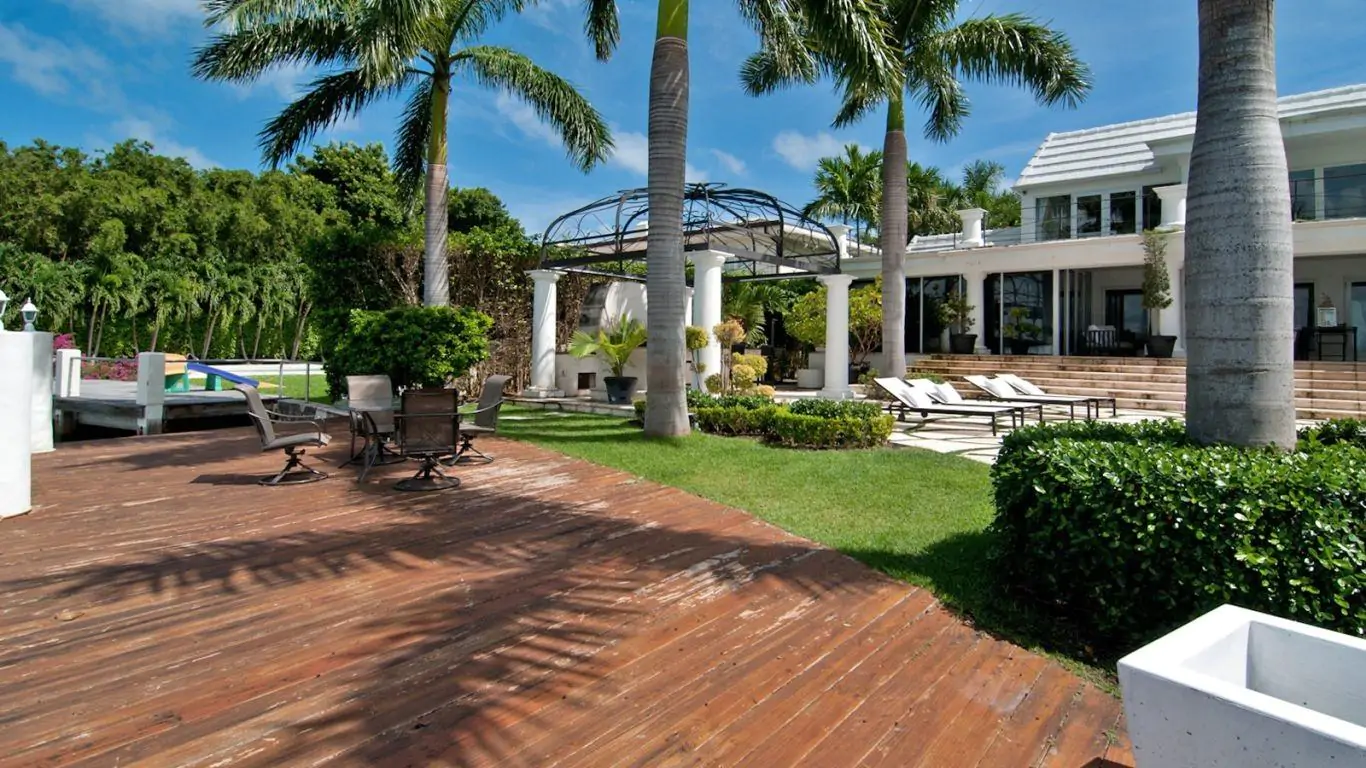 Villa Leighton | Miami