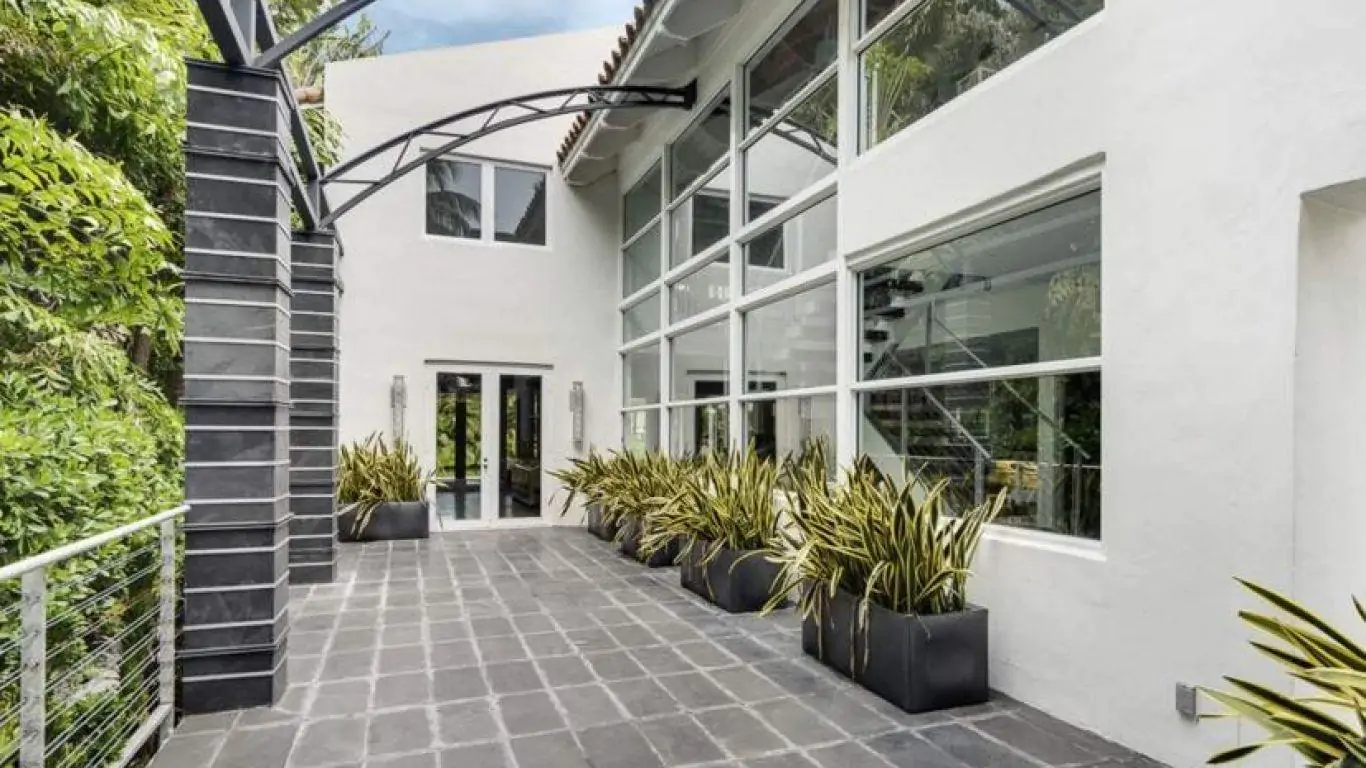 Villa Orchid | Miami