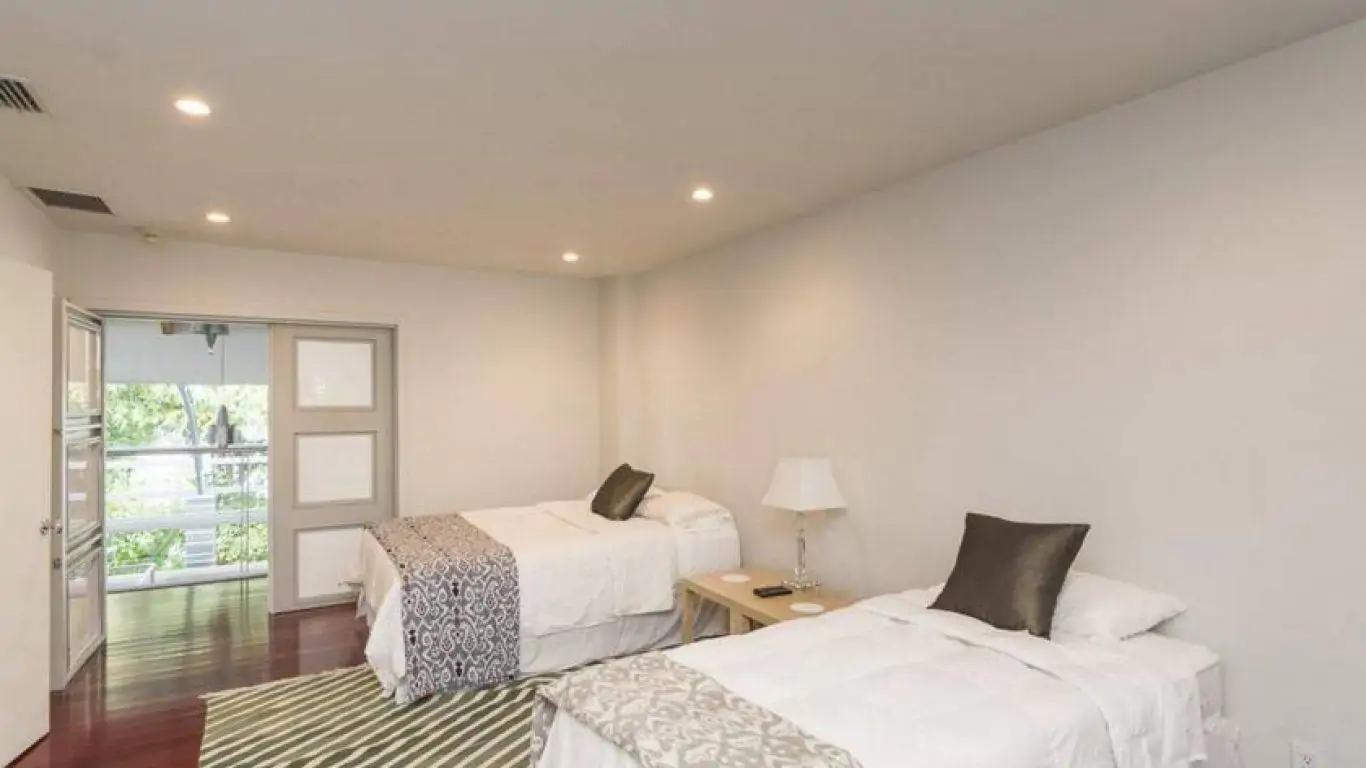 Villa Orchid | Miami