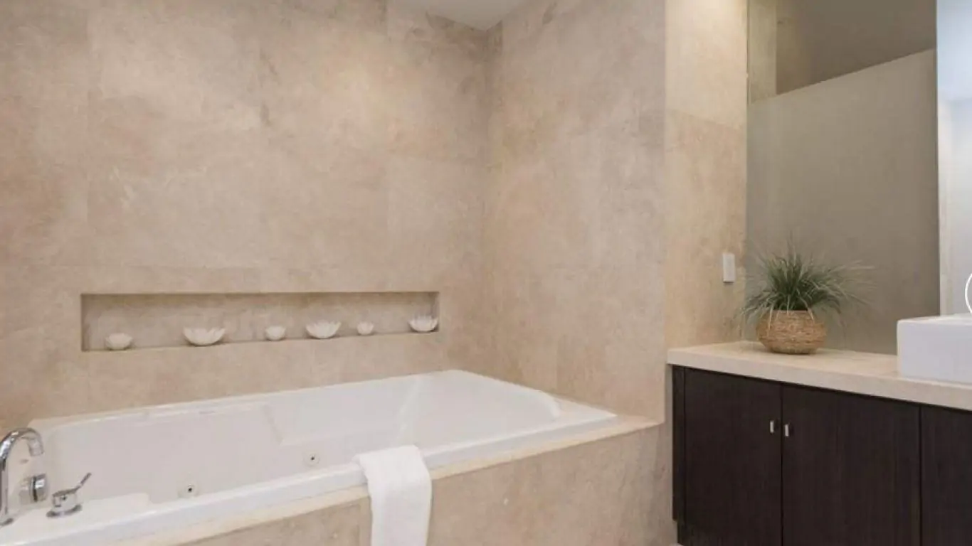 Villa Orchid | Miami