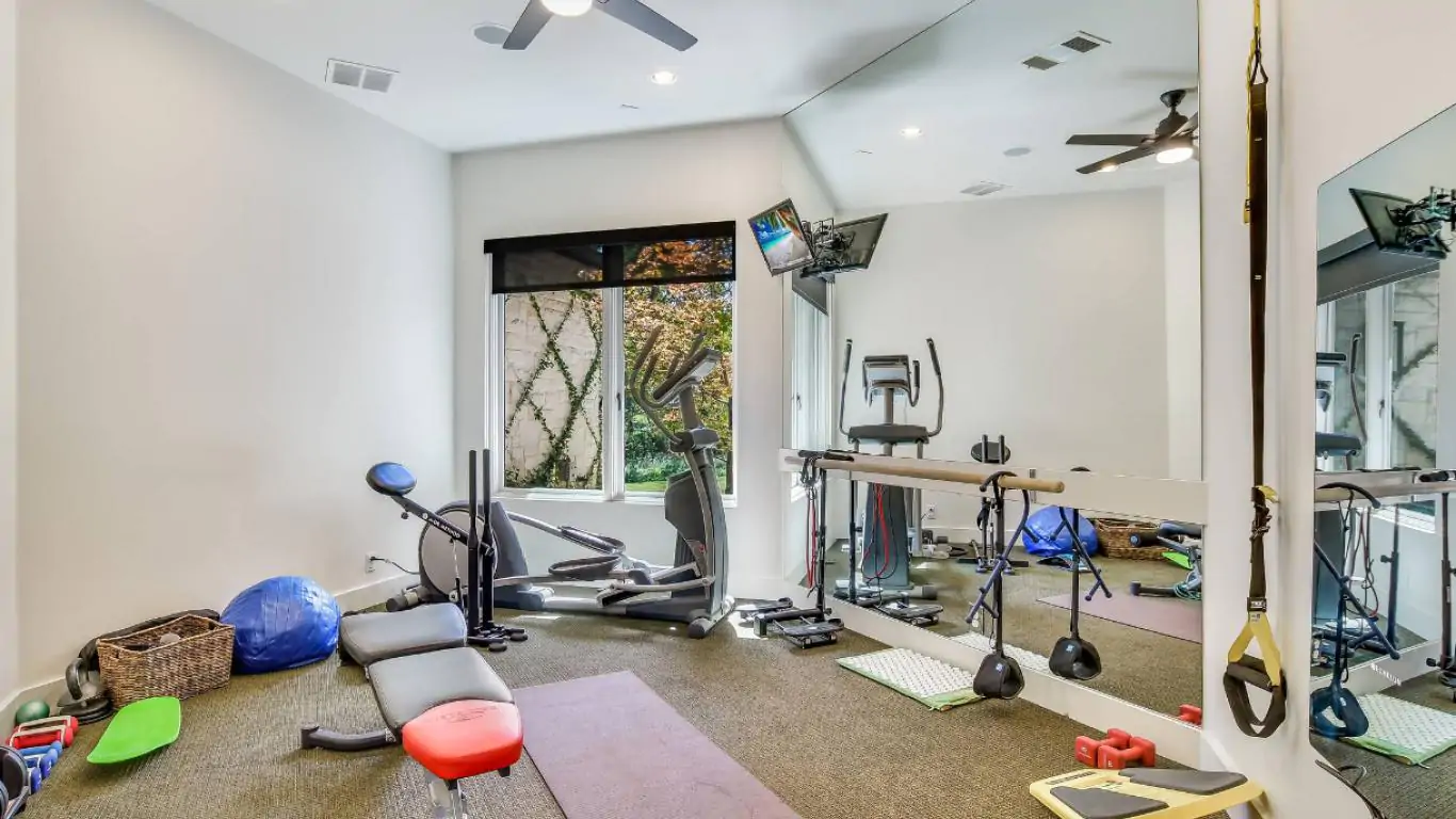 Villa Sylvia | Austin