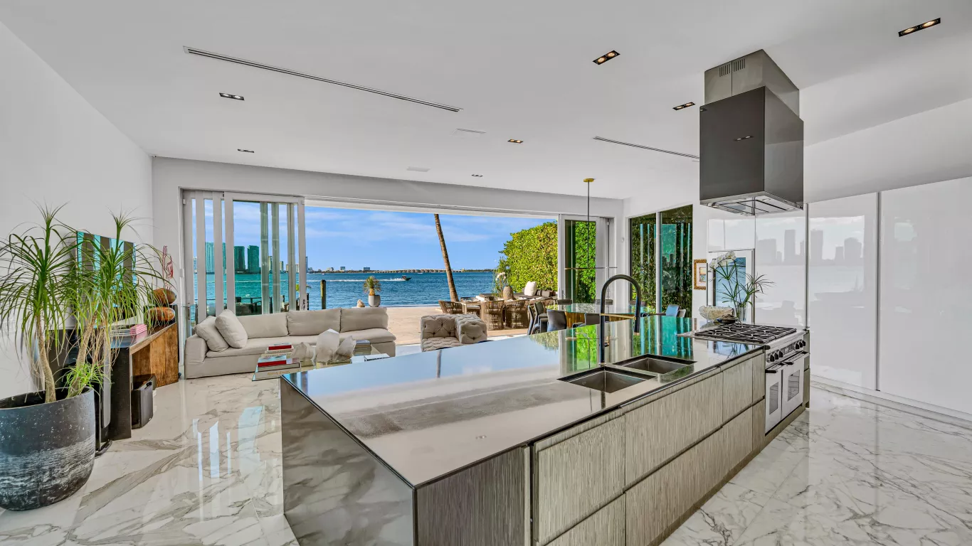 Villa Corra | Miami