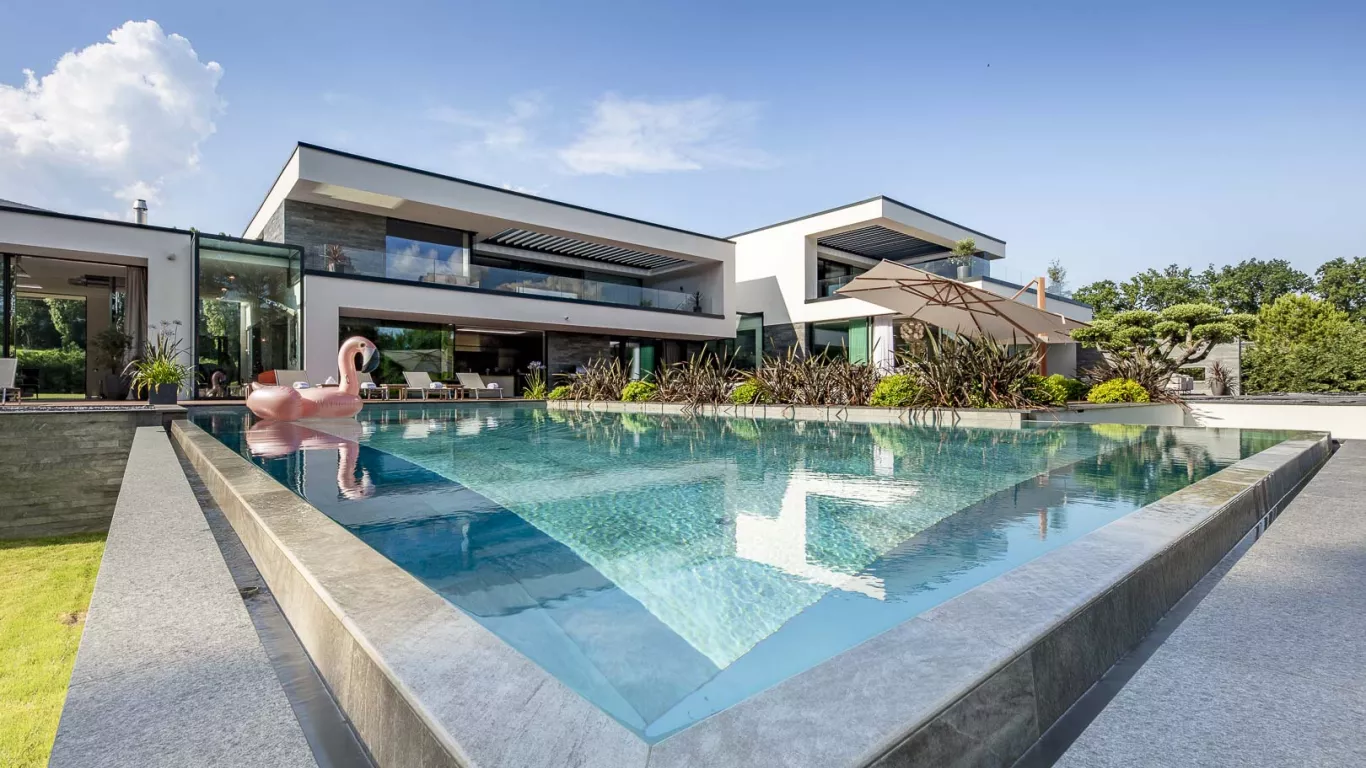 Ultima Geneva Grand Villa | Geneva