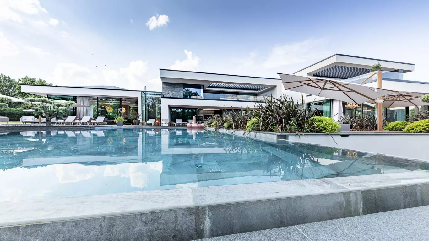 Ultima Geneva Grand Villa | Geneva