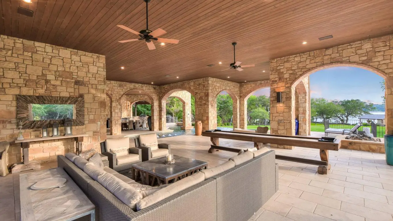 Villa Mia | Austin