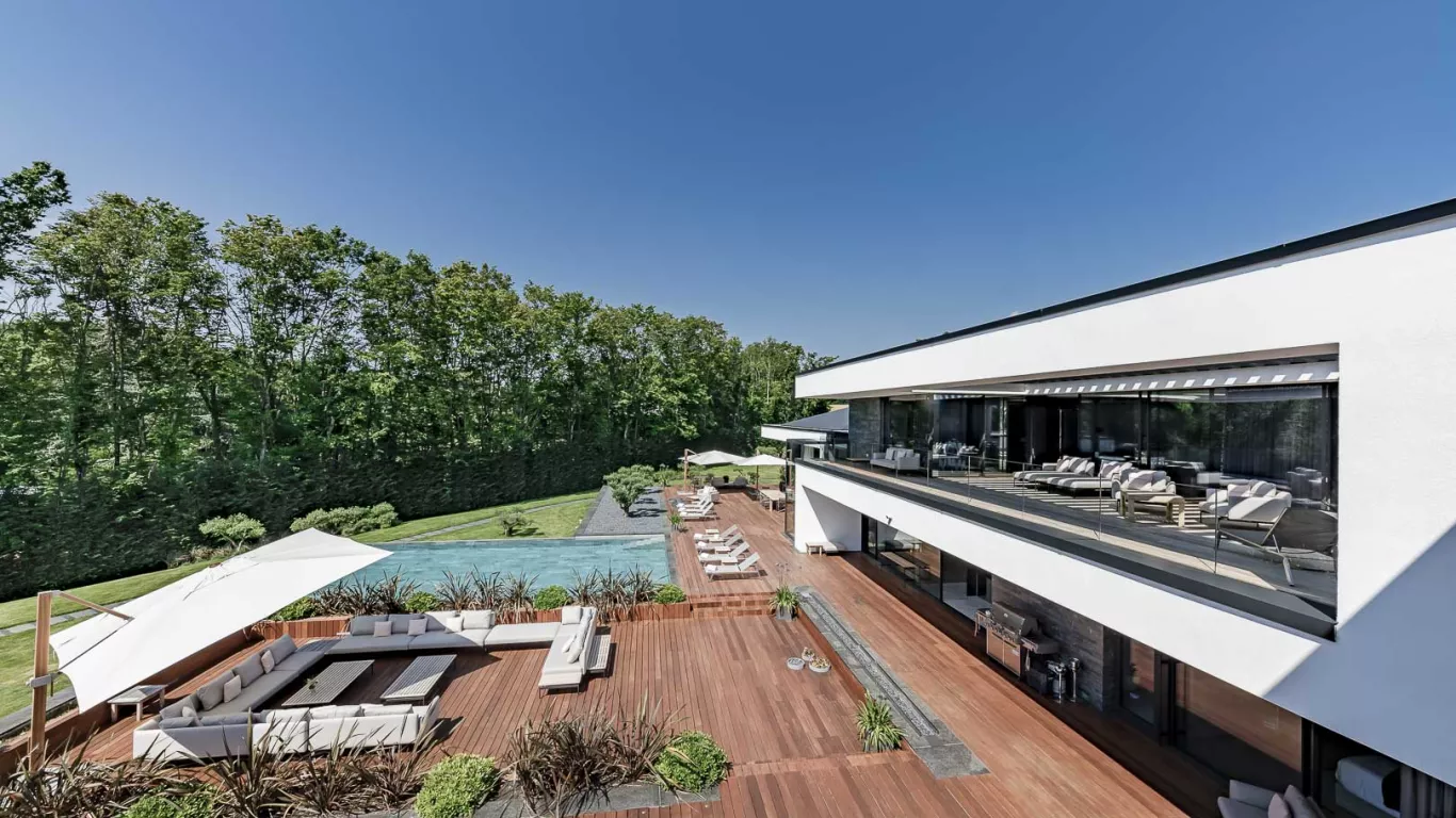 Ultima Geneva Grand Villa | Geneva