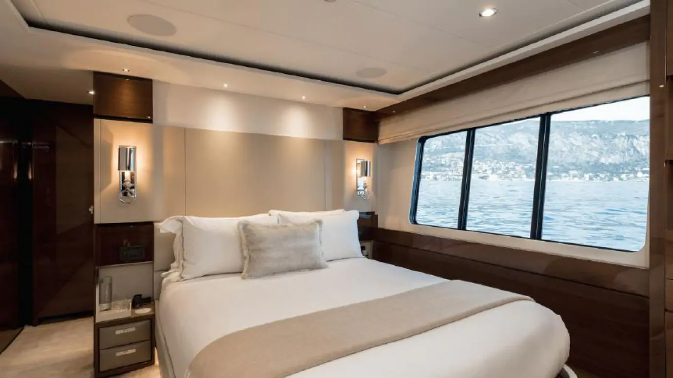 Yacht Riviera Living 115 | Yachts
