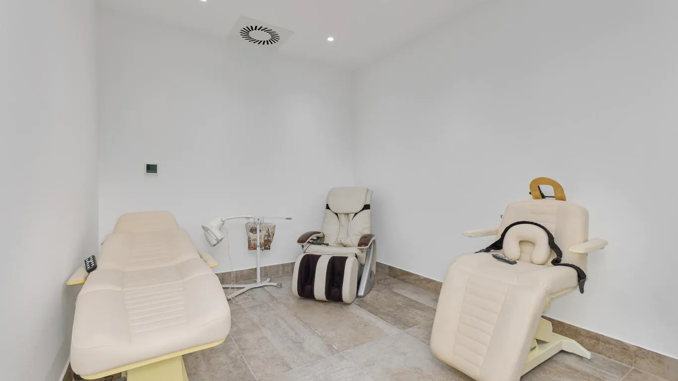 Djokovic Villa | Serbia