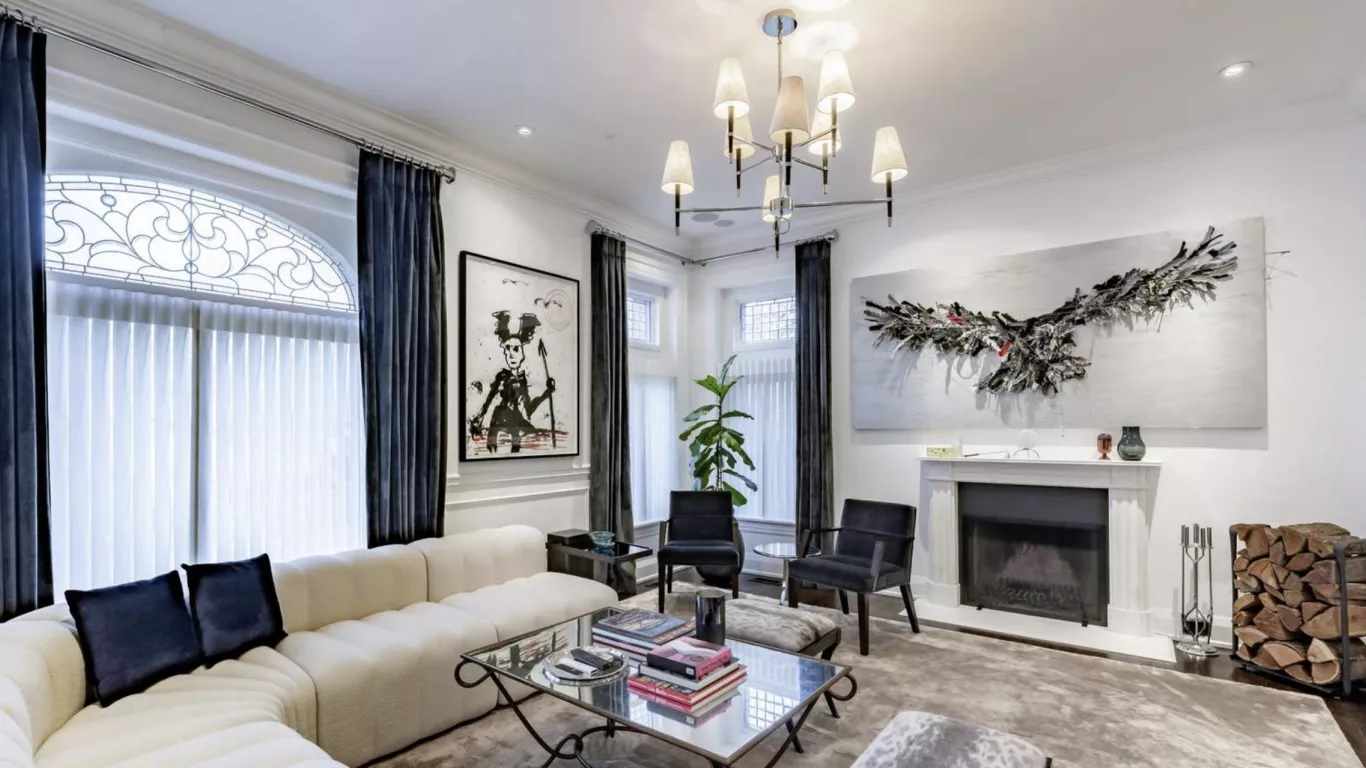 Villa Helena | Toronto