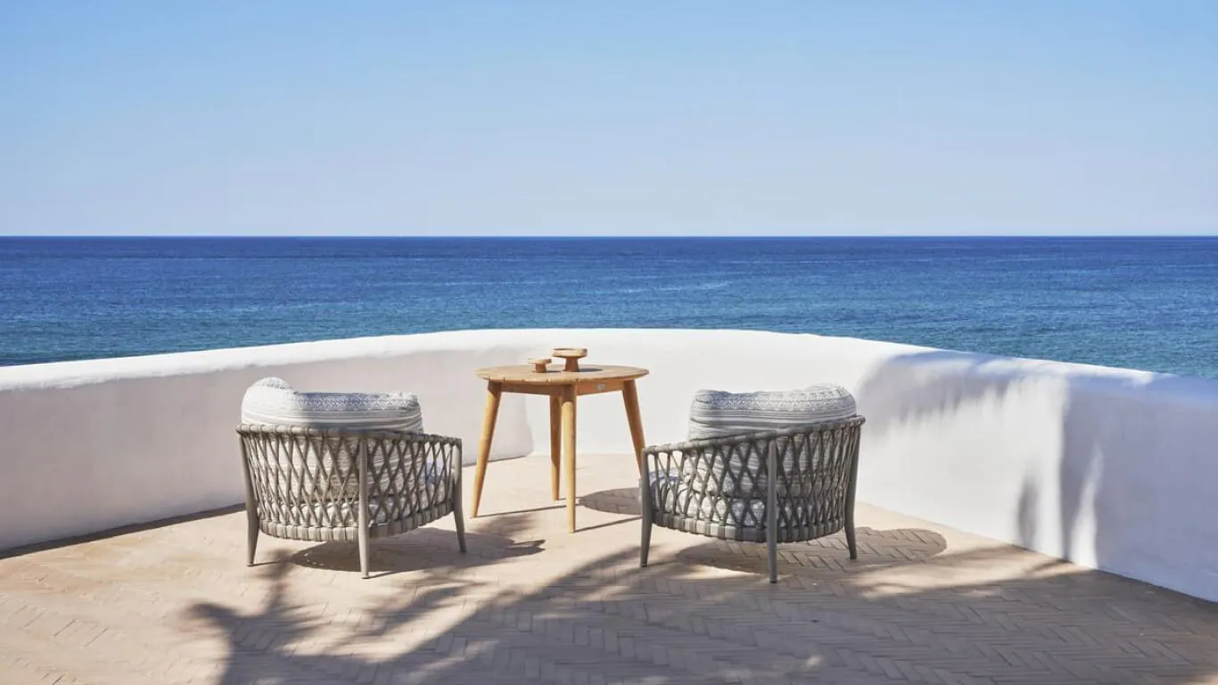 The Red Chalet | Rest of Portugal