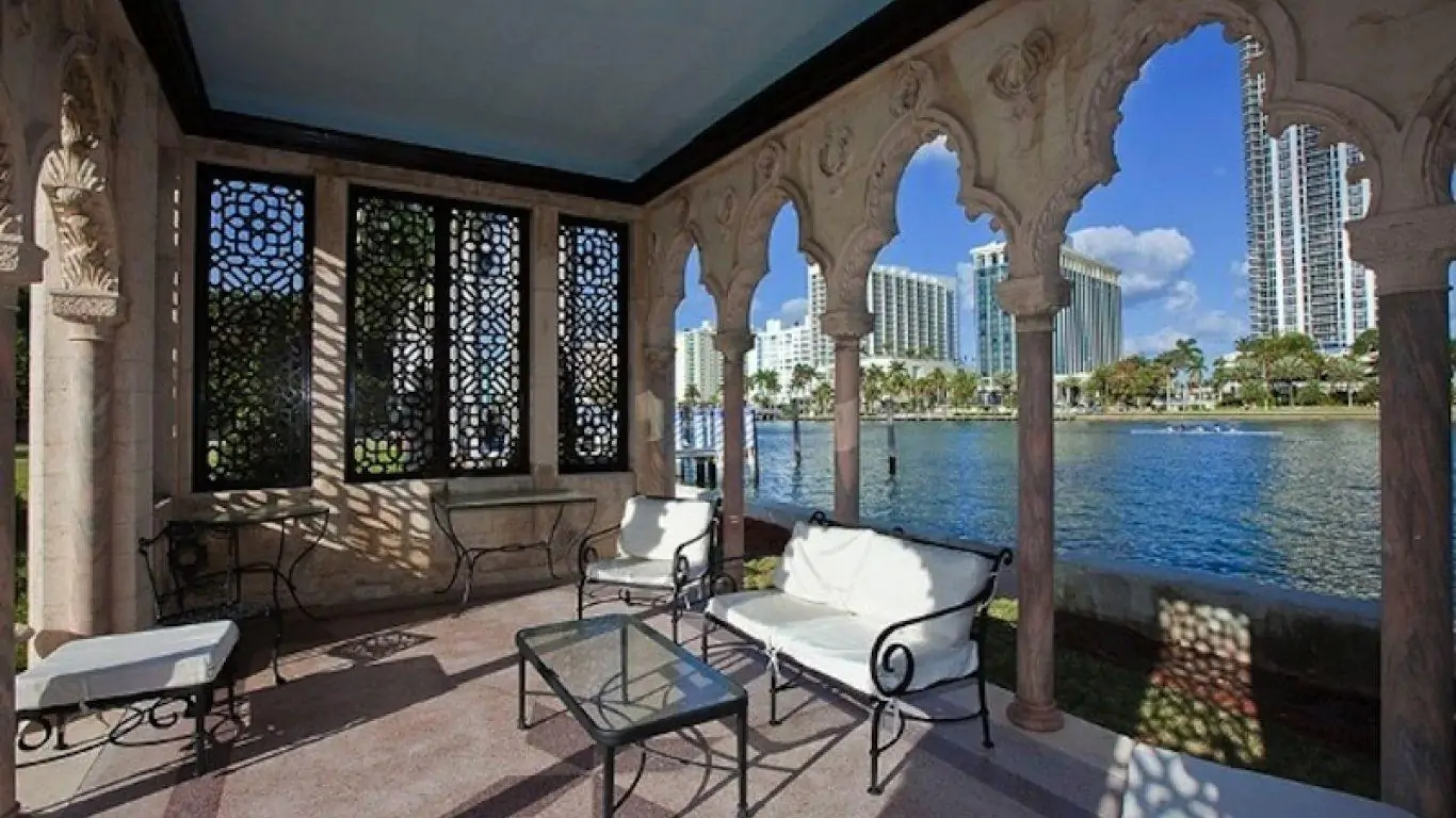 Villa Gretchen | Miami