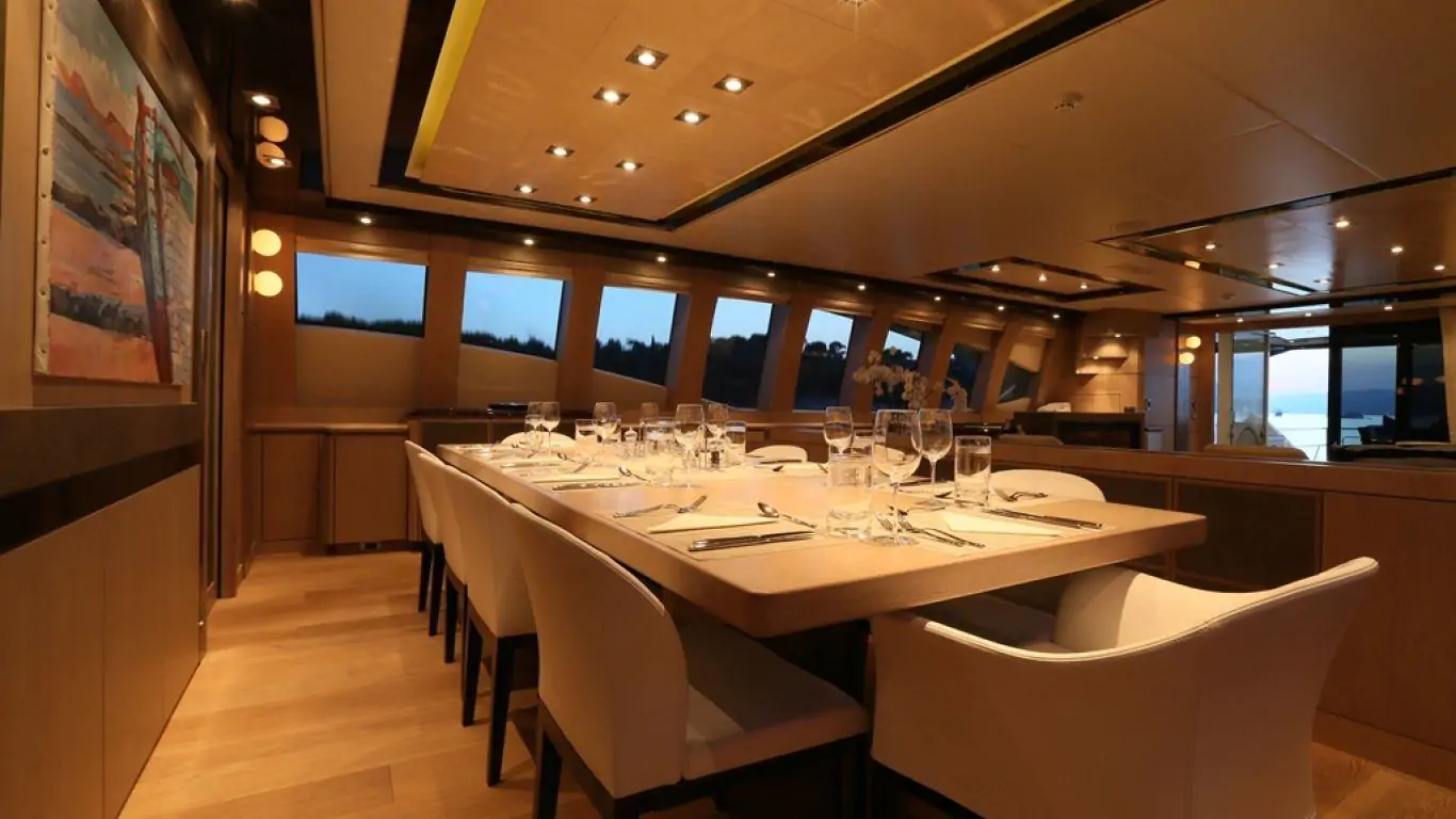 Yacht AK Royalty 135 | Yachts