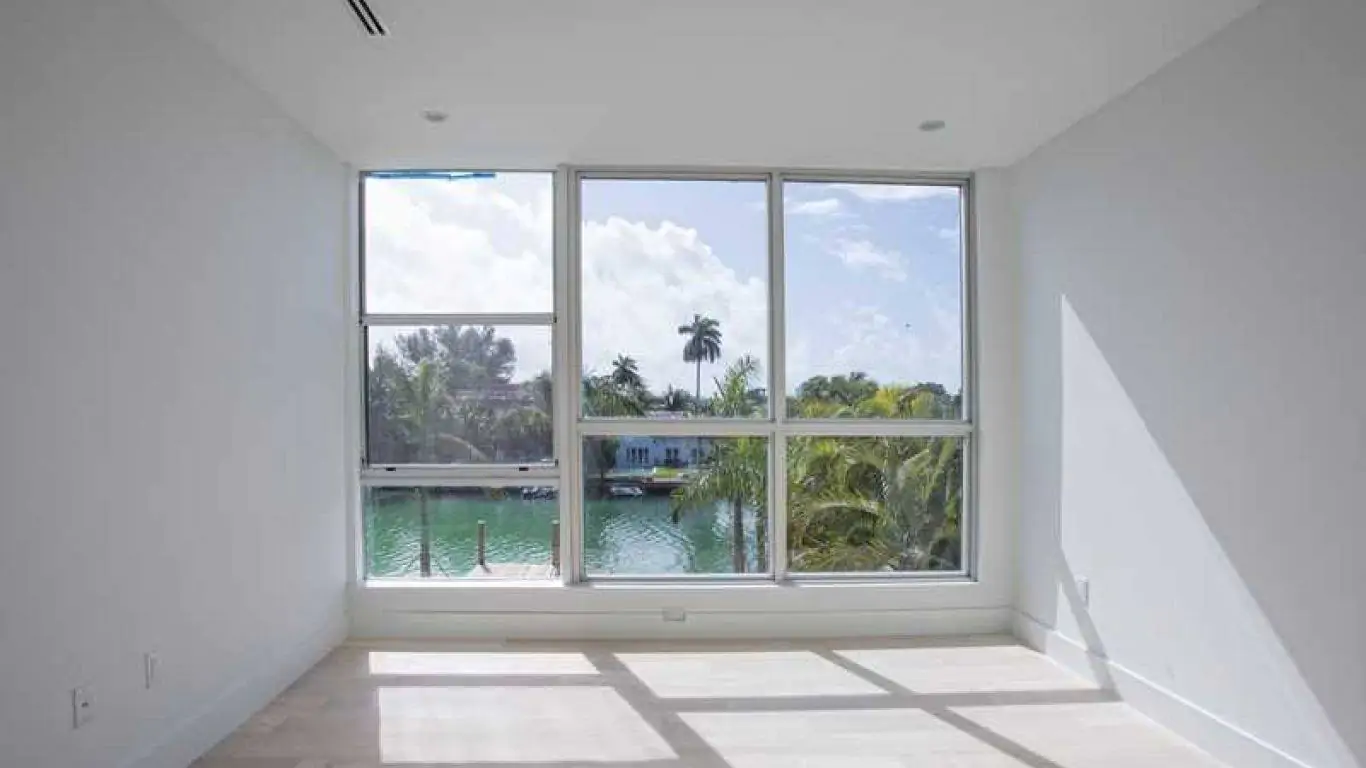 Villa Hazel | Miami