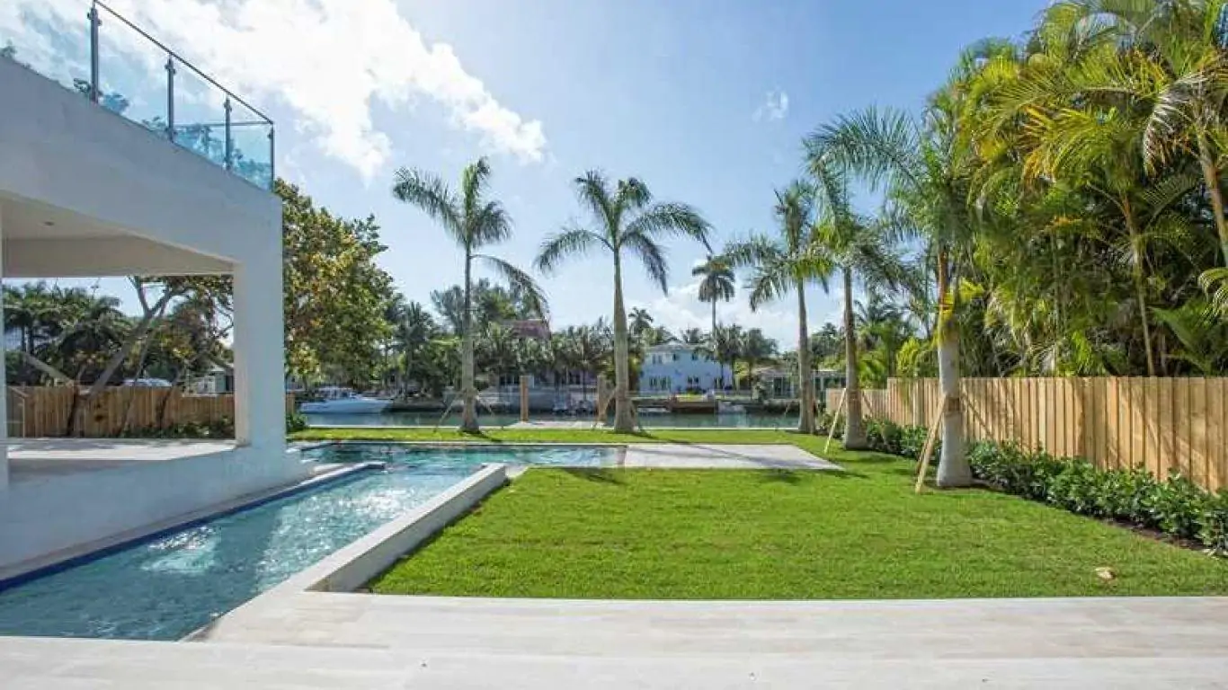Villa Hazel | Miami