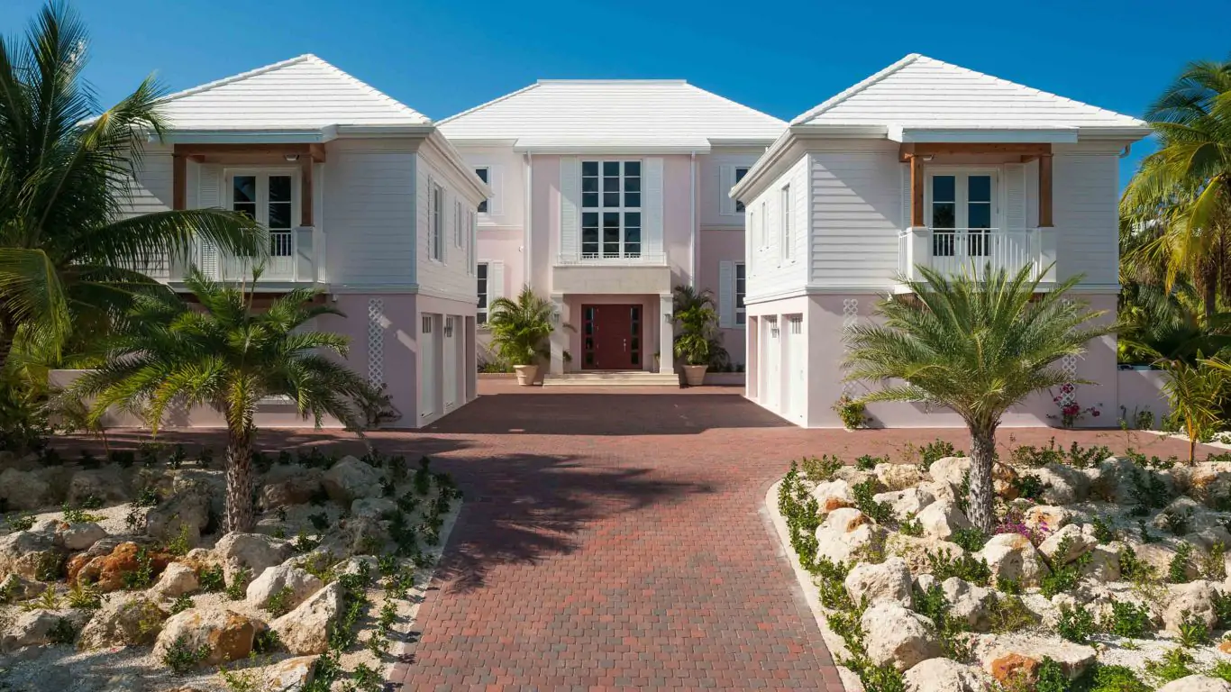 Kaia Kamina | Cayman Islands