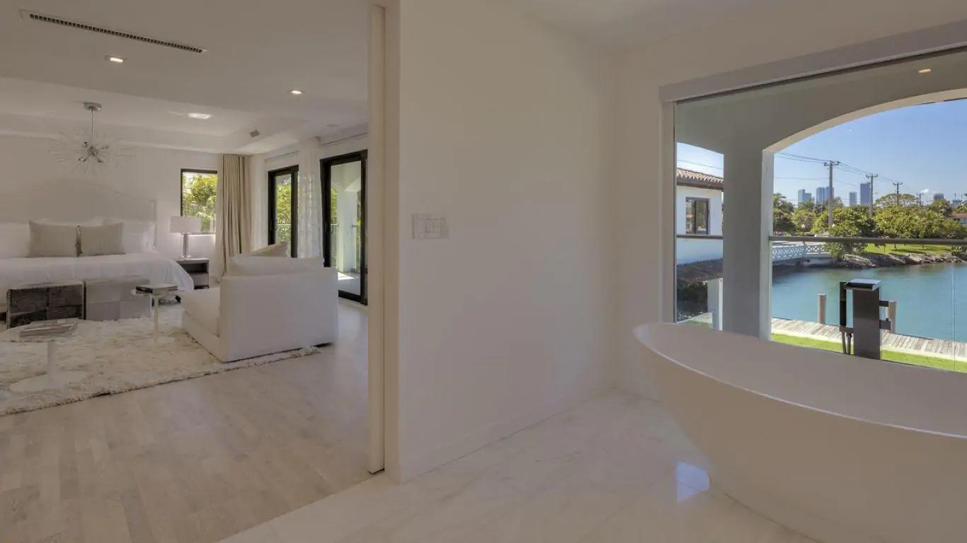 Villa Trinity | Miami