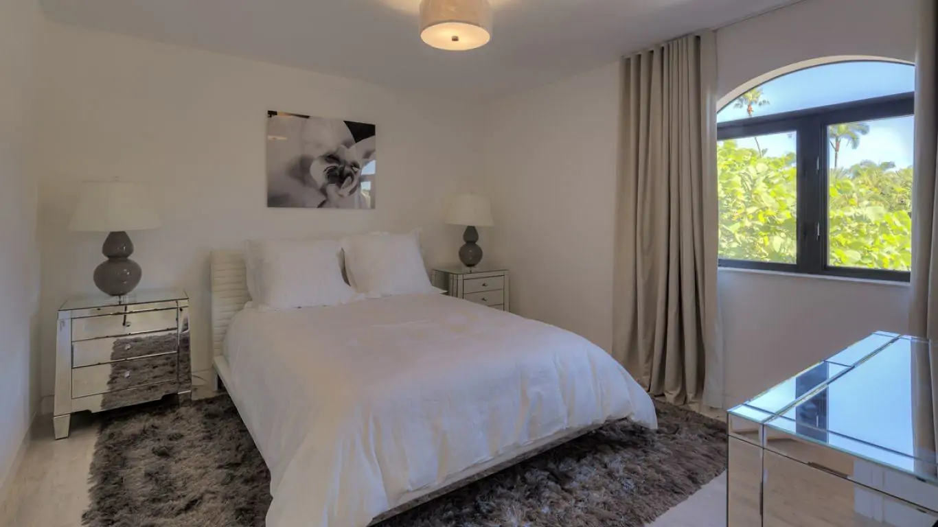 Villa Trinity | Miami