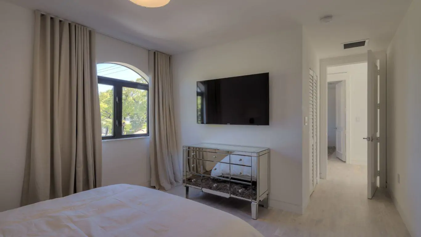 Villa Trinity | Miami