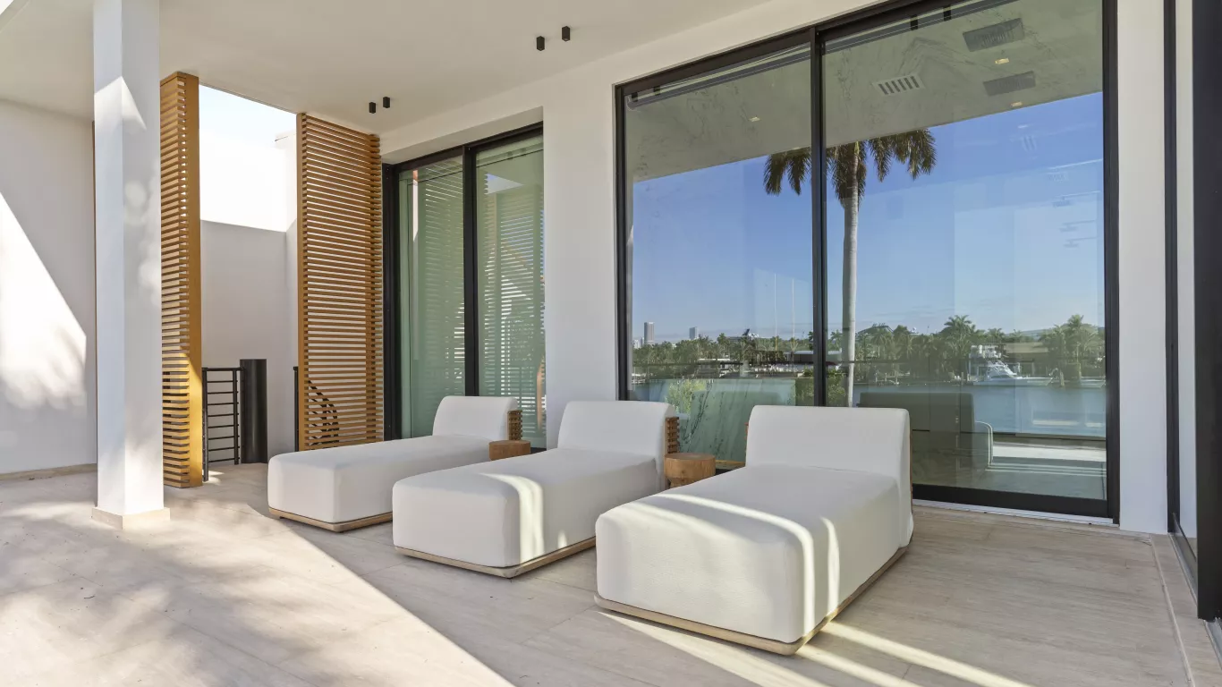 Villa Raya | Miami