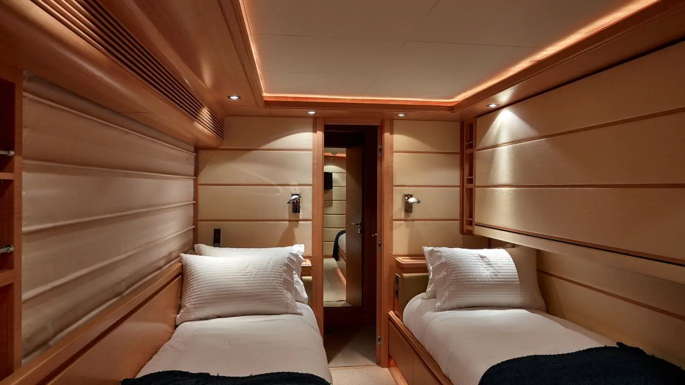 Yacht Aquaholic 97 | Yachts