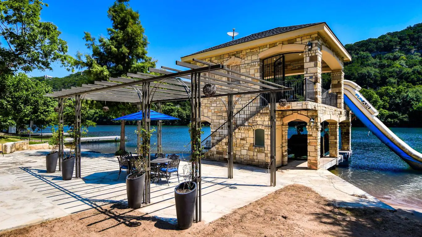 Villa Natali | Austin