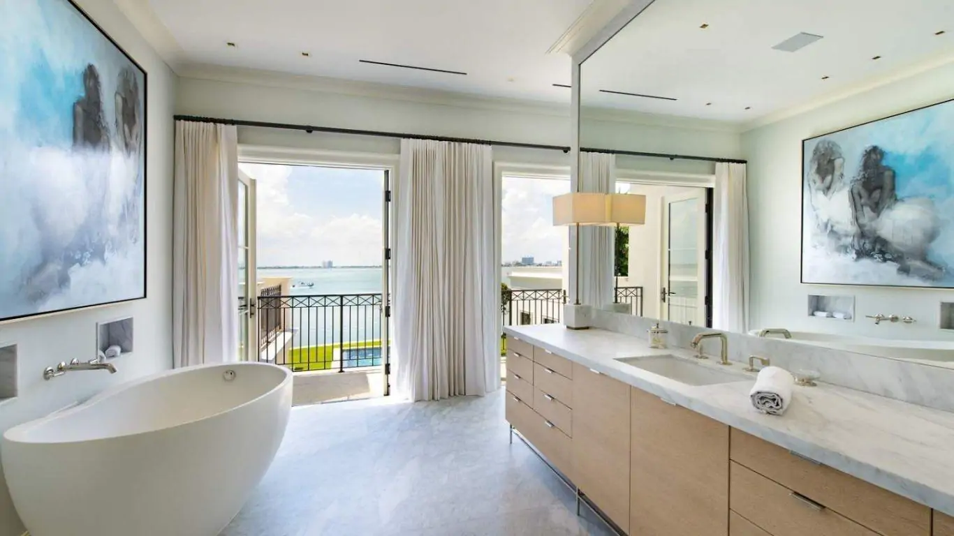 Villa Siren | Miami