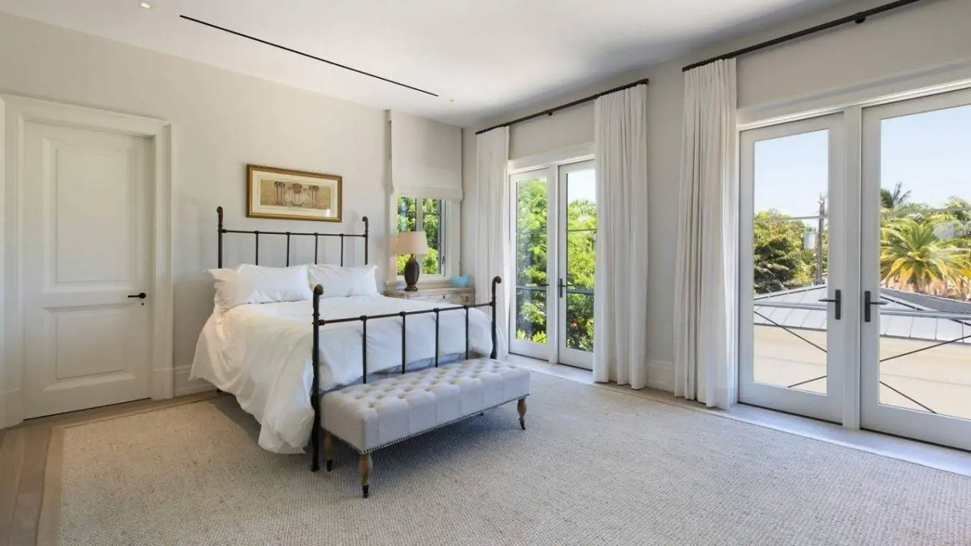 Villa Siren | Miami