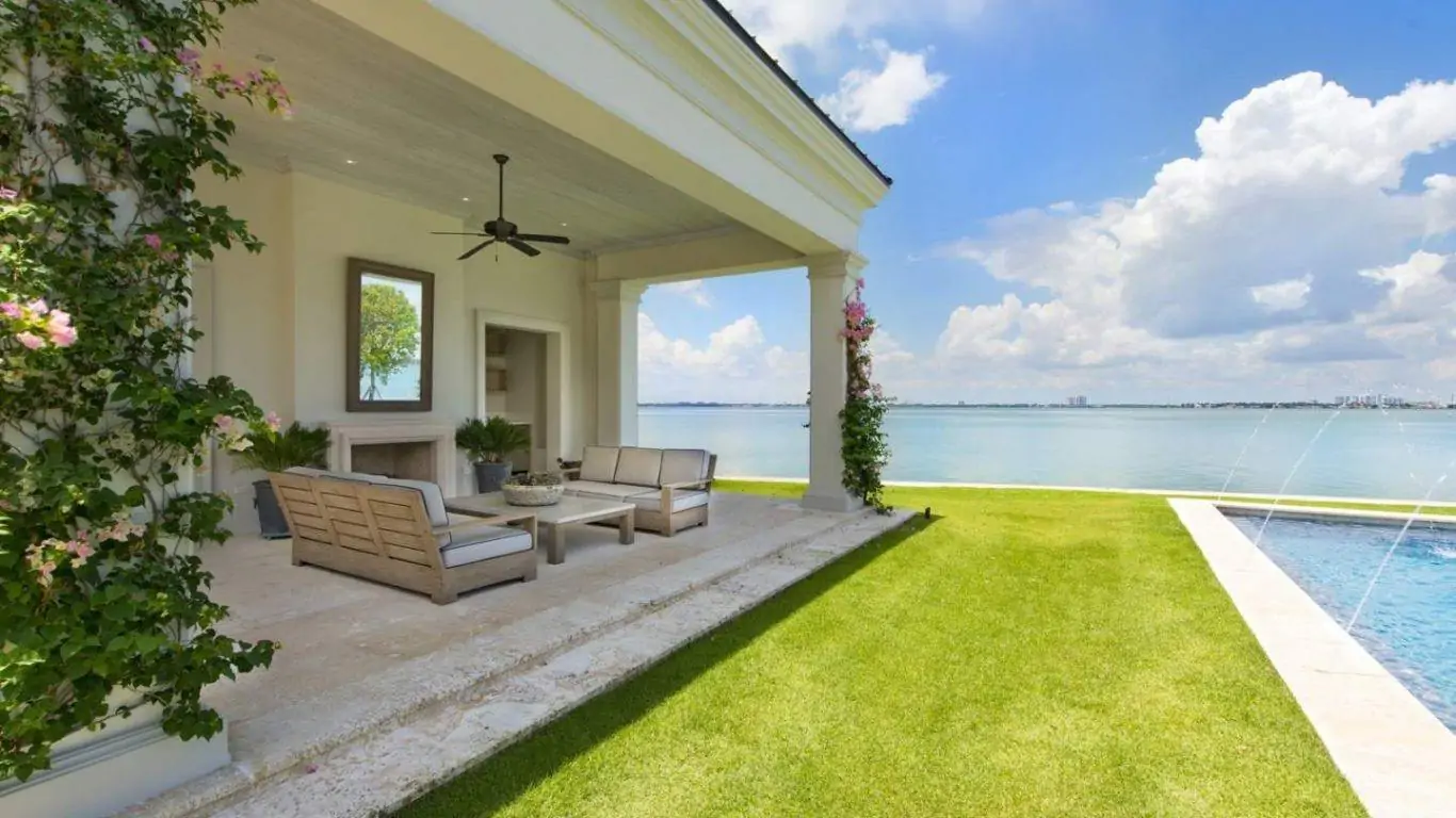 Villa Siren | Miami