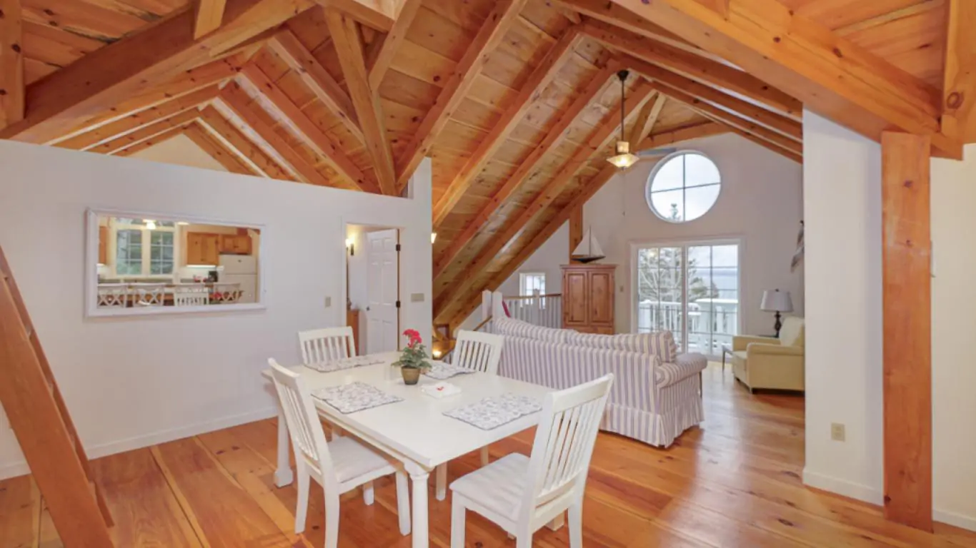 Villa Eastern Watch | Maine