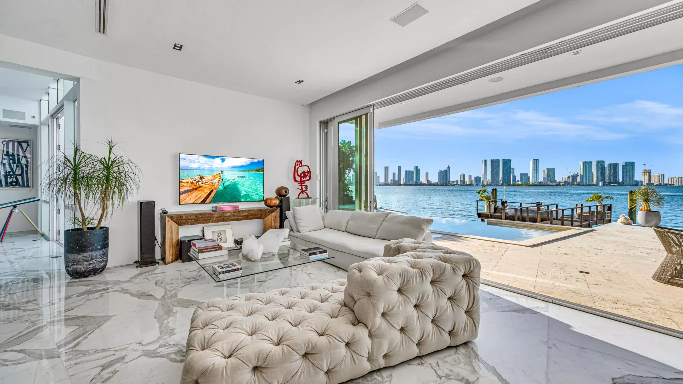 Villa Corra | Miami