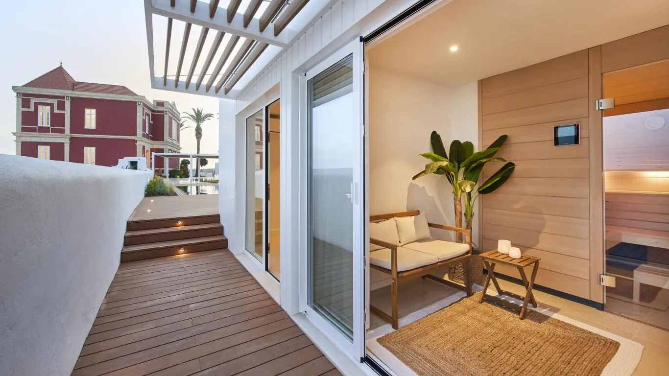 The Red Chalet | Rest of Portugal