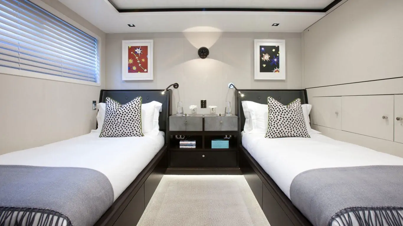 Yacht Mirage 173 | Yachts