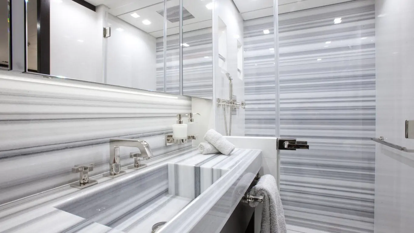 Yacht Mirage 173 | Yachts