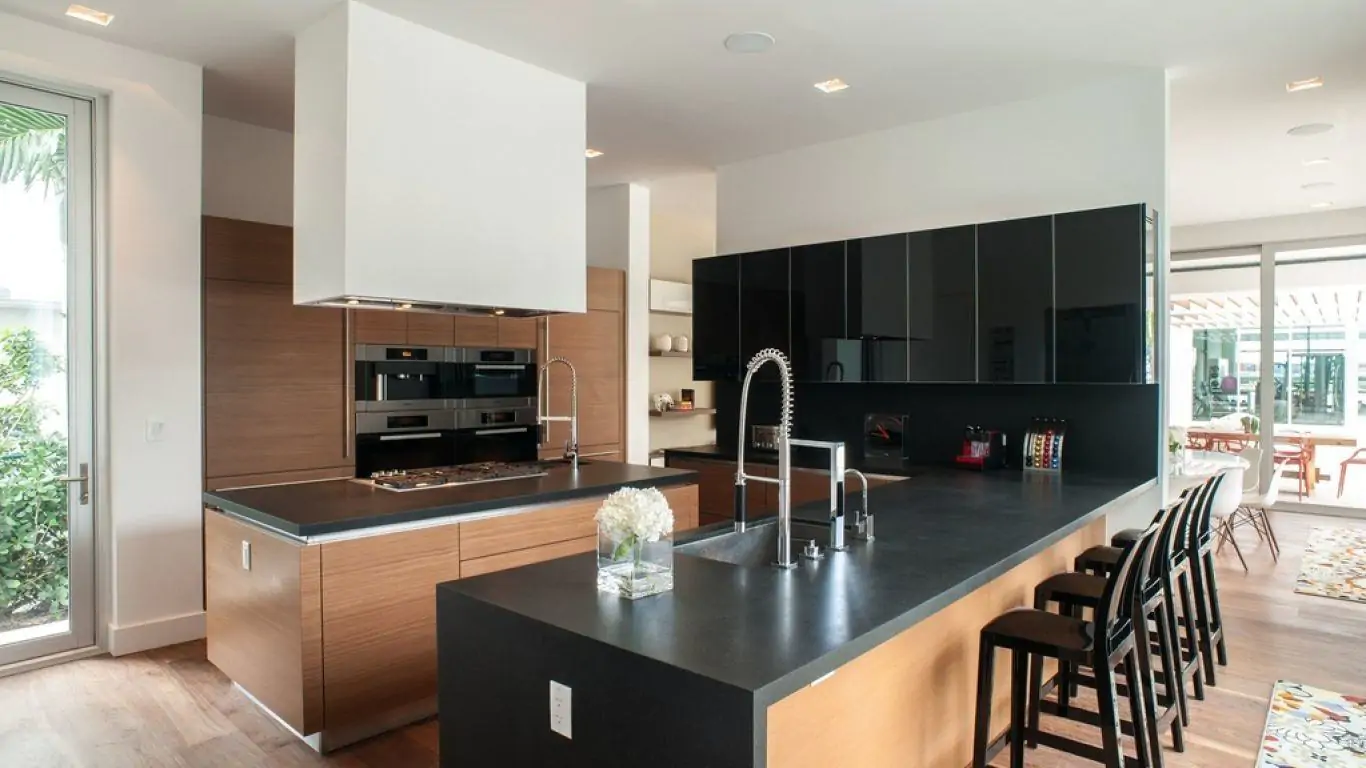 Villa Serina | Miami