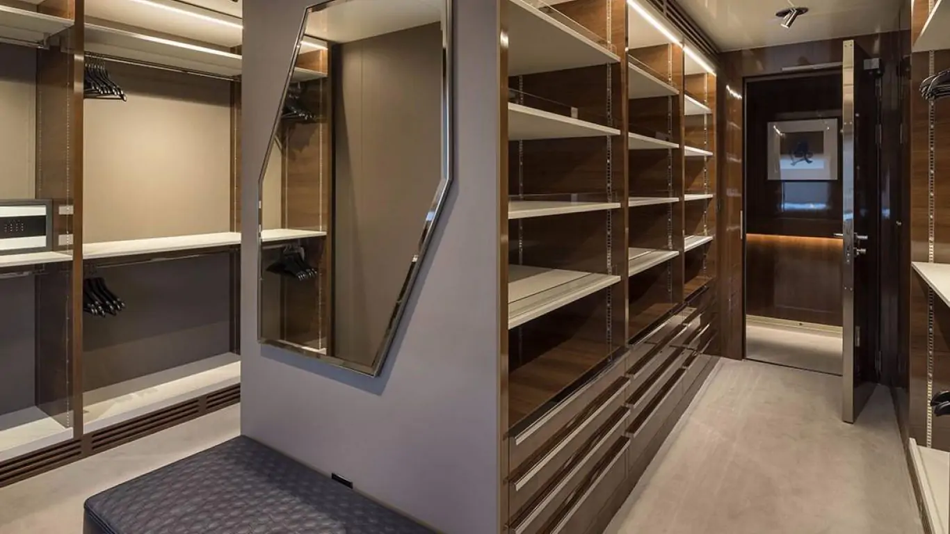 Yacht Serenity 237 | Yachts