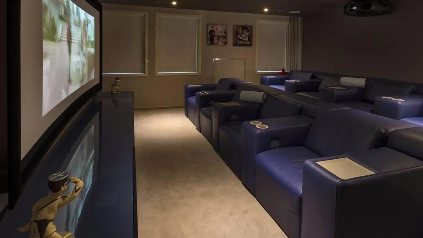 Yacht Serenity 237 | Yachts