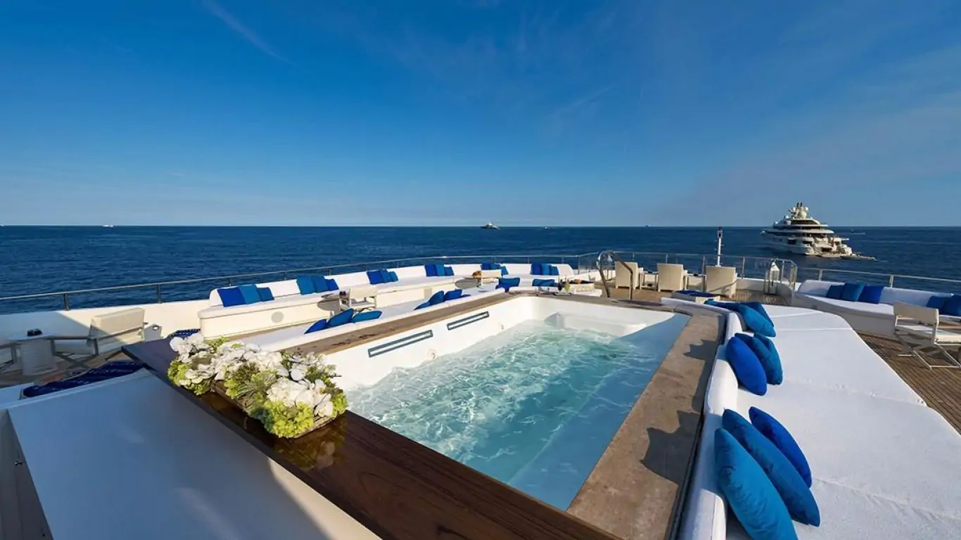 Yacht Serenity 237 | Yachts