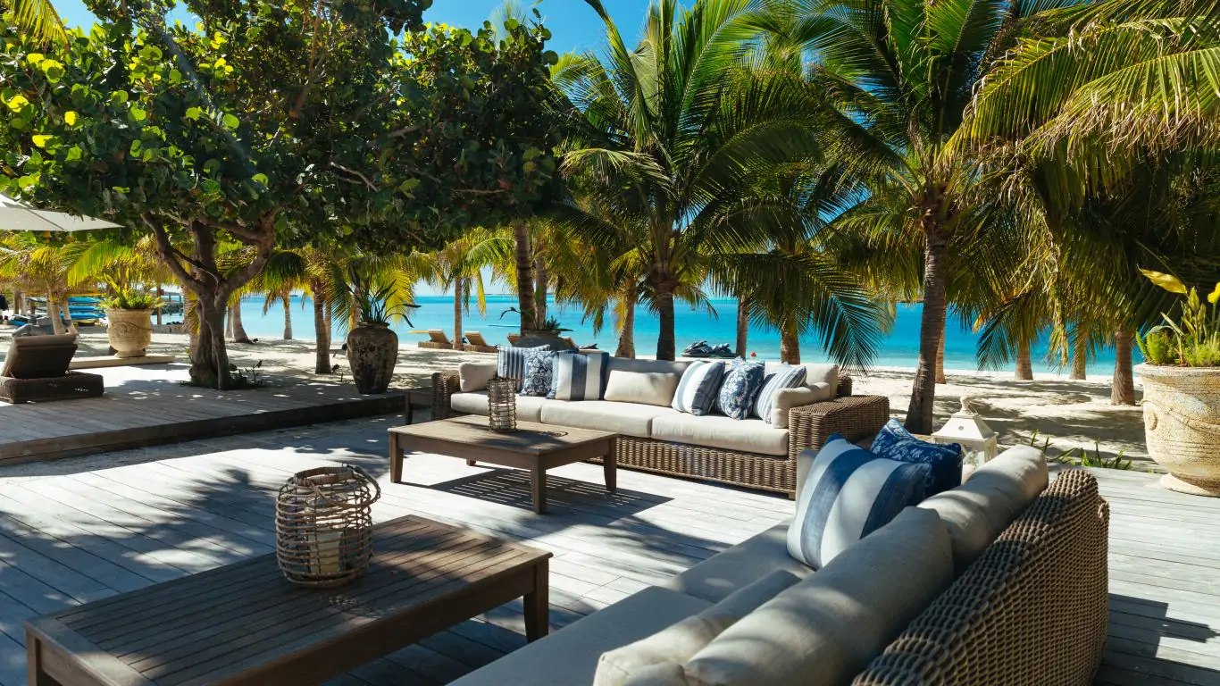 Over Yonder Cay | Bahamian Islands