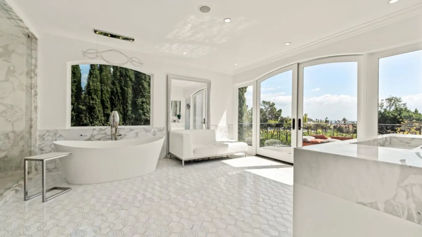 Villa Claire | Los Angeles