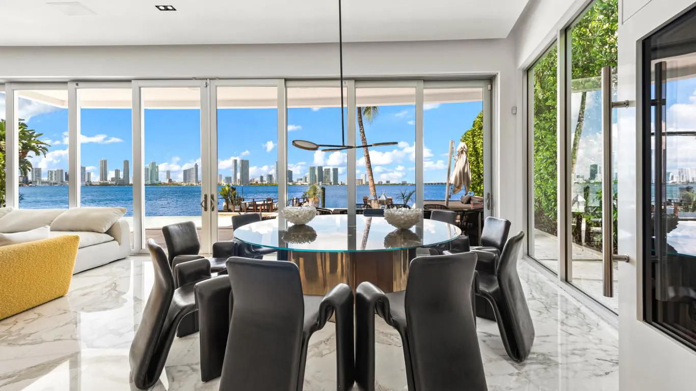 Villa Corra | Miami