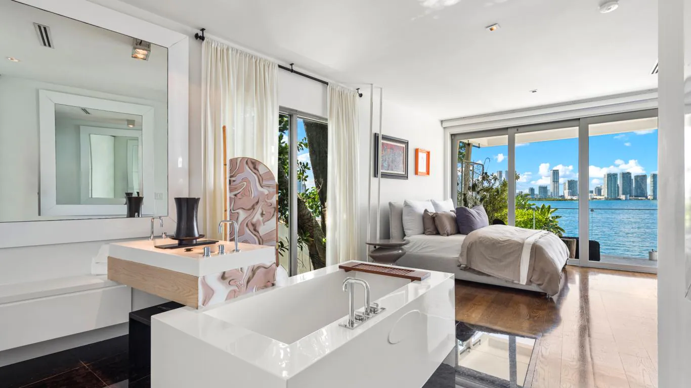 Villa Corra | Miami