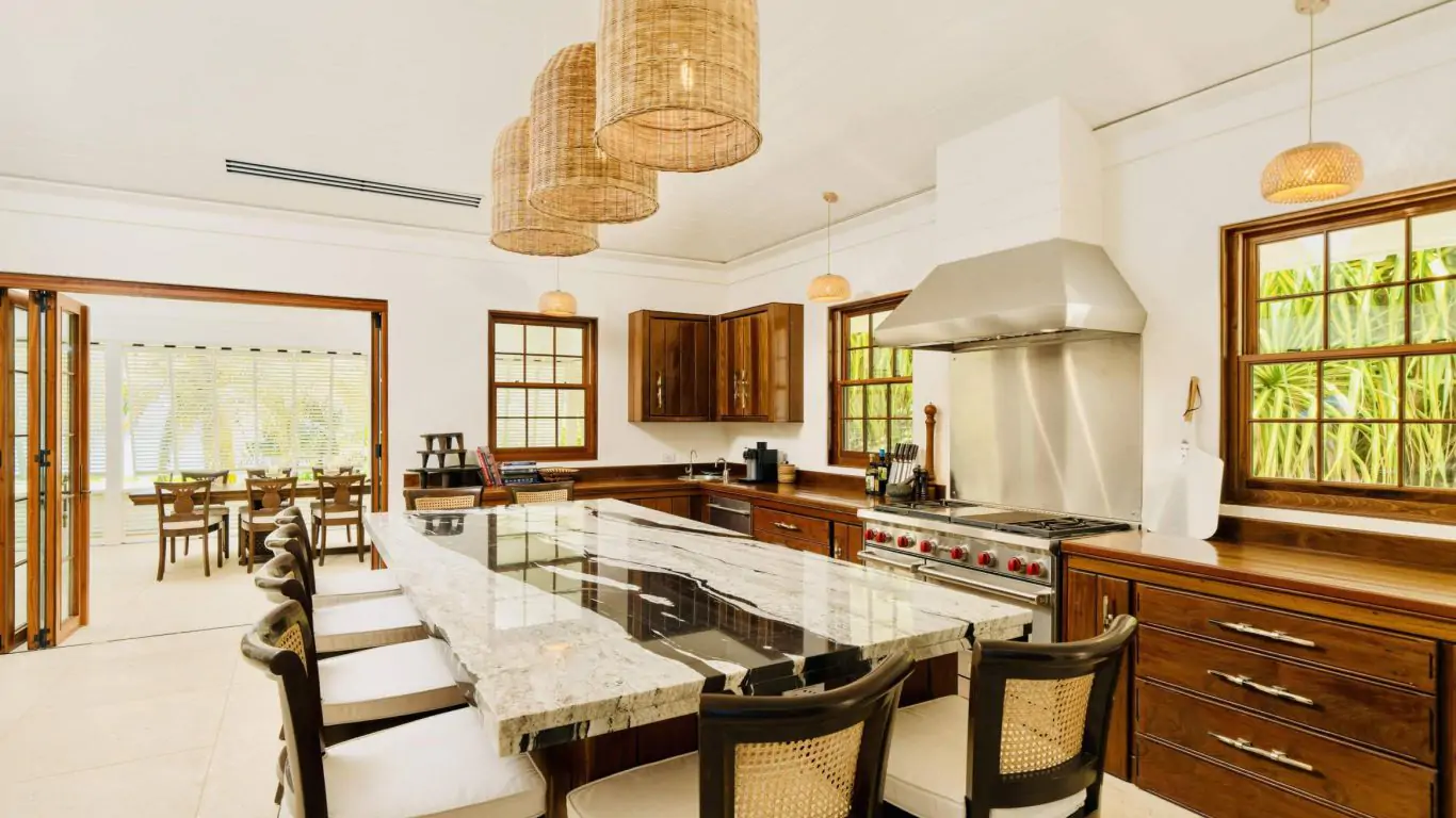 The Beacon Hill Estate | Bahamas