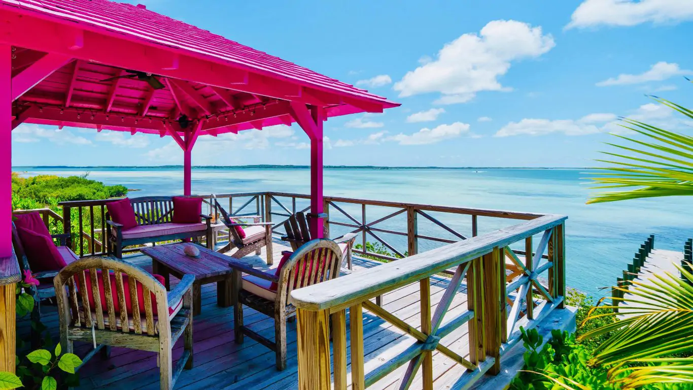 The Beacon Hill Estate | Bahamas