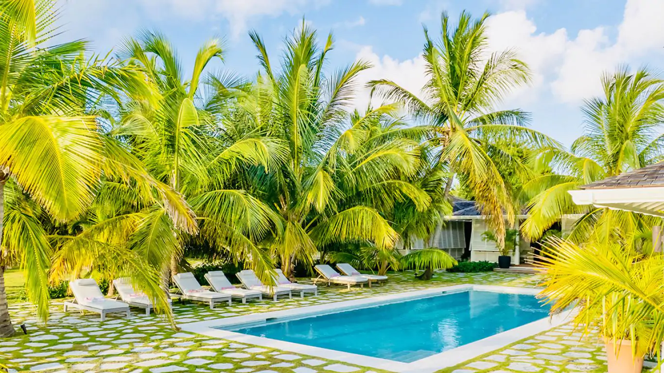 The Beacon Hill Estate | Bahamas