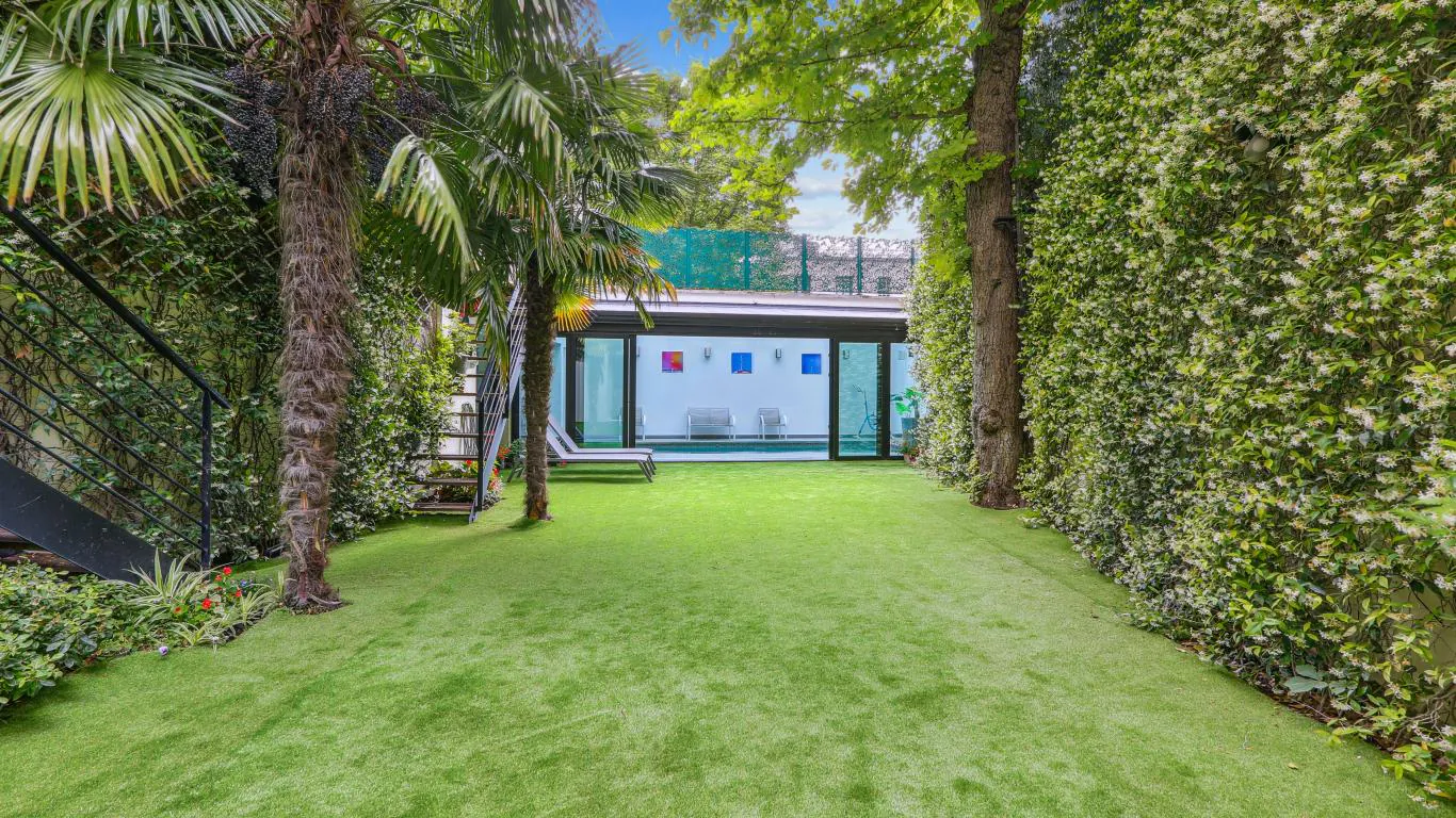 Villa Mercy | Paris