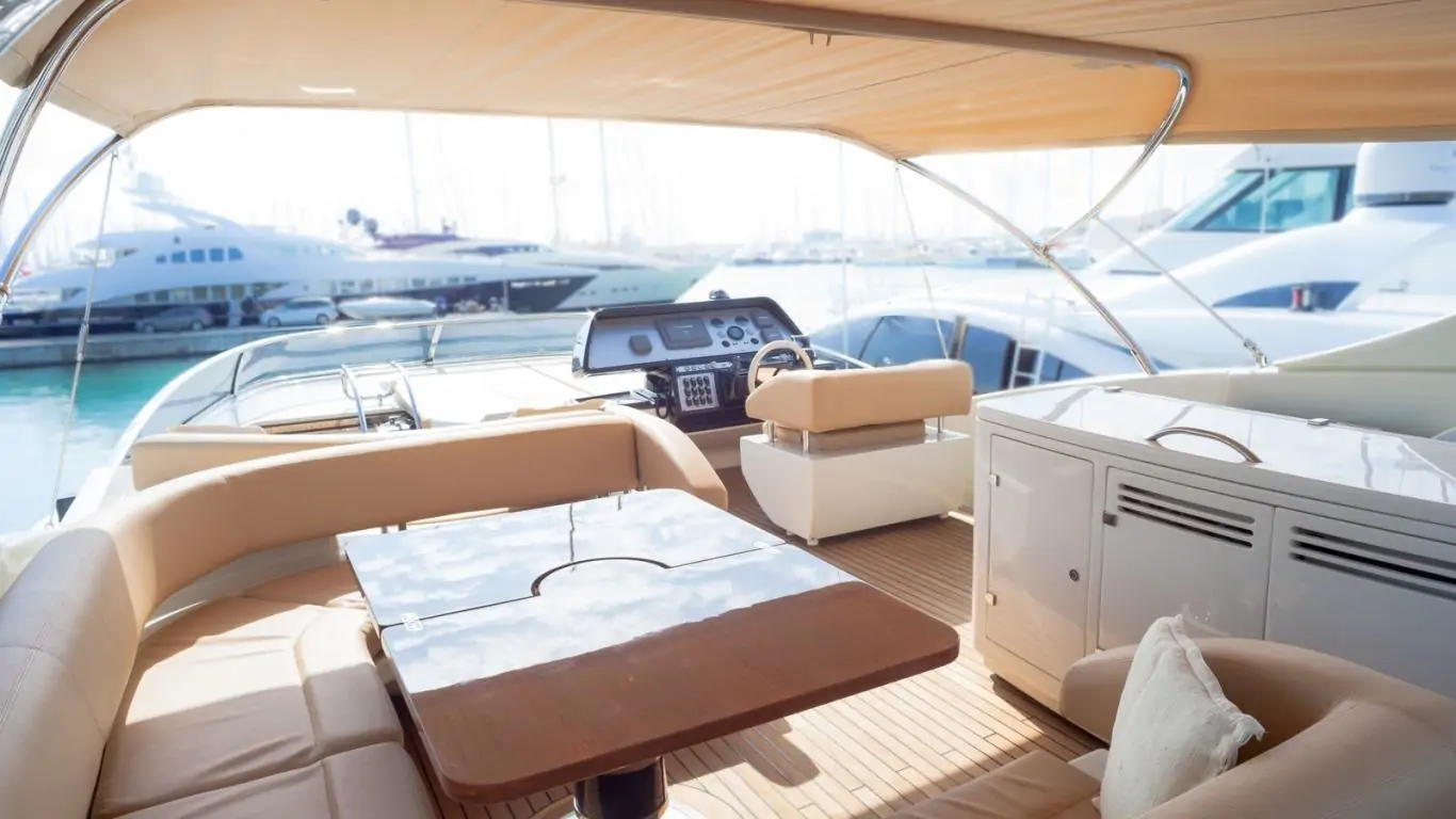 Yacht Dolce Mia 76 | Yachts