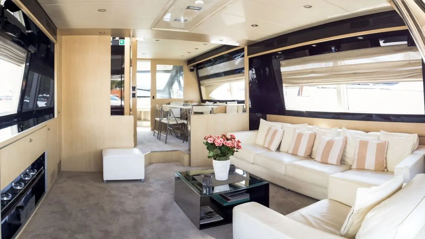 Yacht Dolce Mia 76 | Yachts